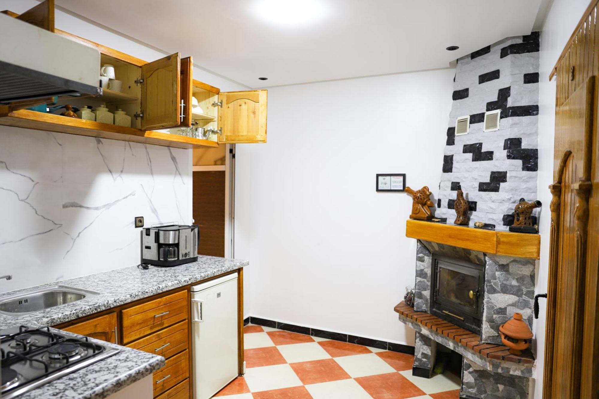 Salam Appartement Climatise Hiver Et Ete Azrou Exterior photo